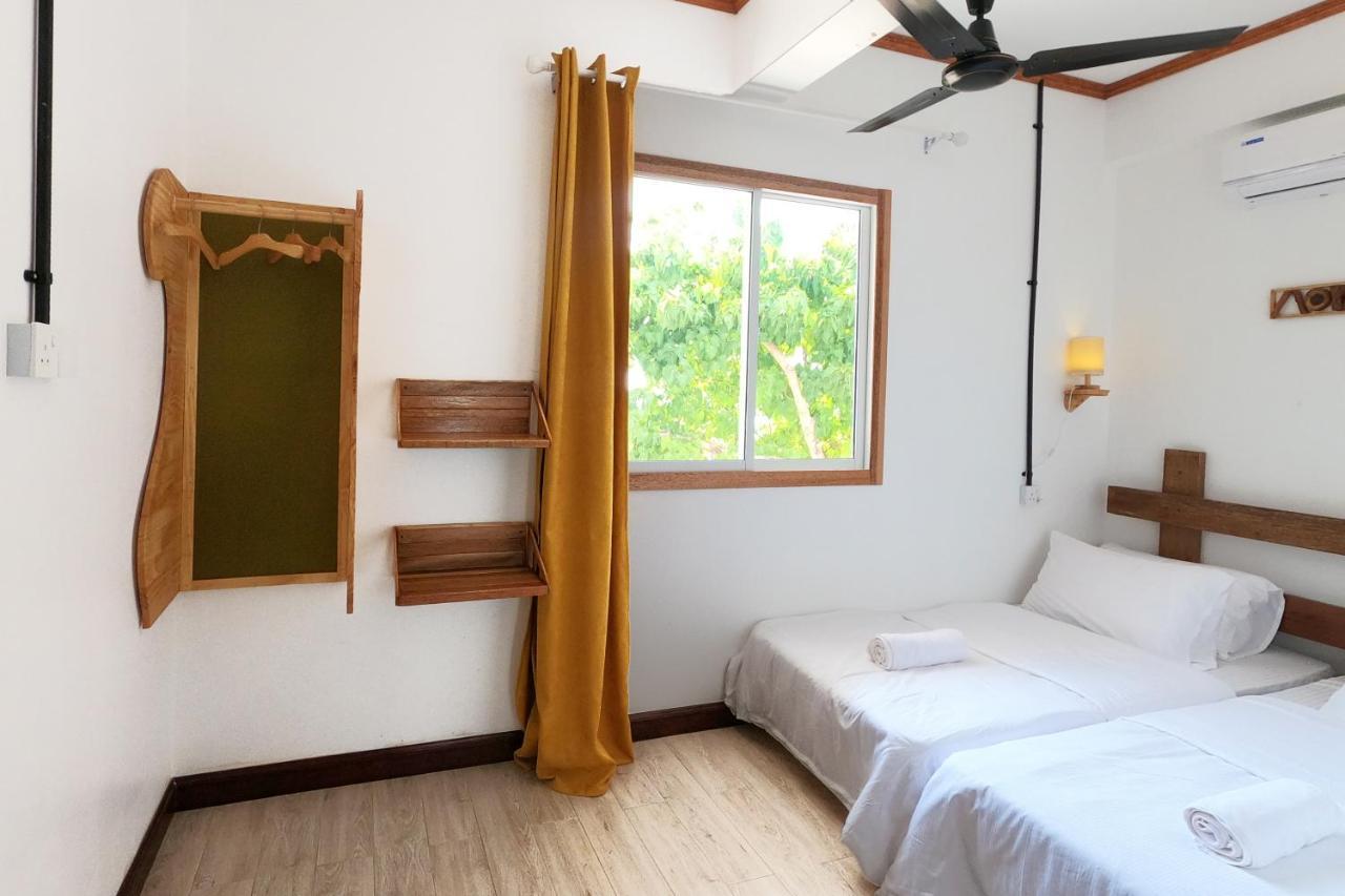 Hiraeth Island * Guraidhoo (Kaafu Atoll)